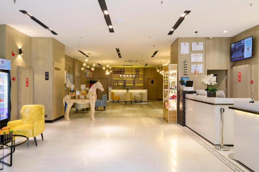 Starway Hotel (Weifang Taihua City Railway Station)