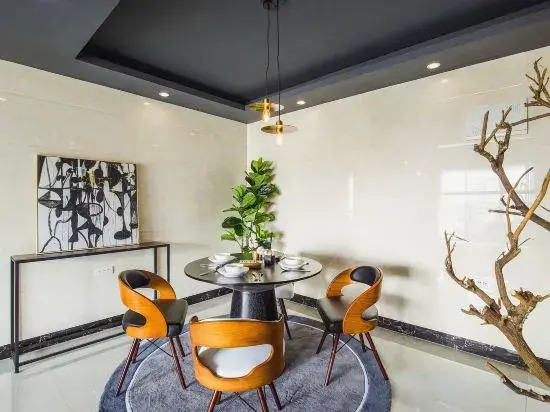 Jingjiang Chunshe Apartment (Guilin Railway Station Branch)