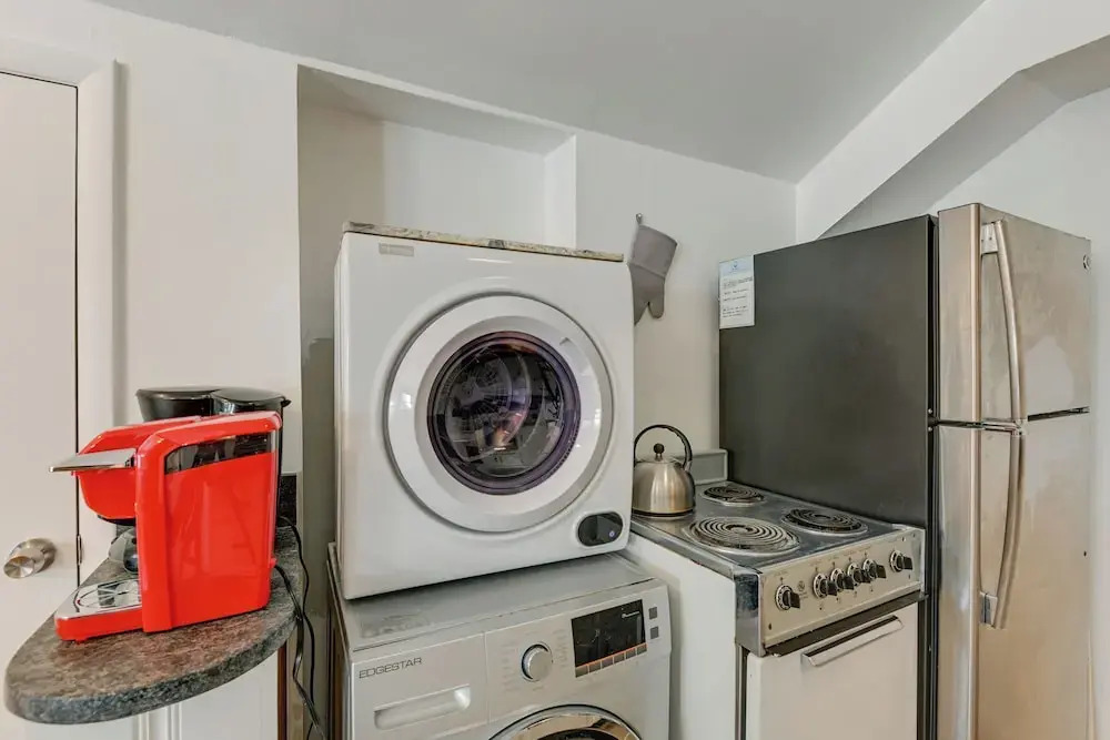 Convenient Nashville Home ~ 3 Mi to Downtown!