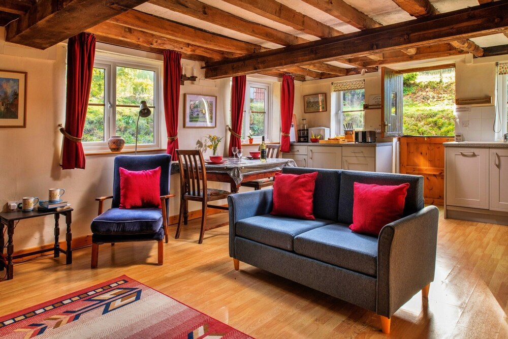 Cottage in Wales Near Glyndwr's Way
