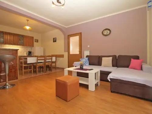 Apartment Josip 1649