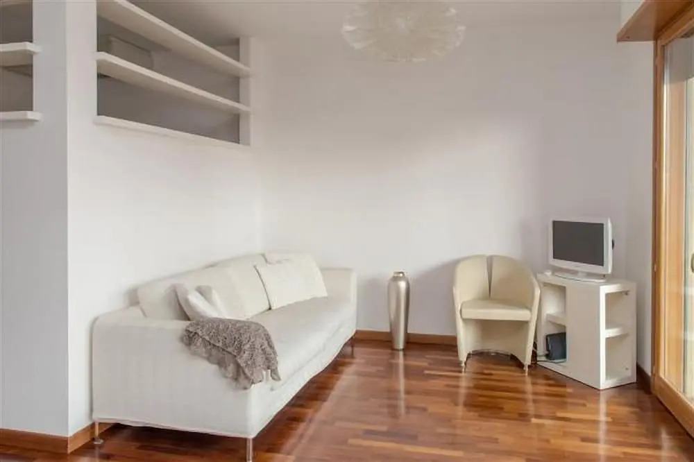 Bocconi Navigli Apartment With Terrace