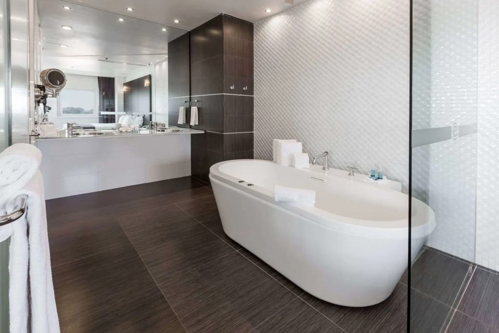 Ramada Encore by Wyndham Guadalajara Sur