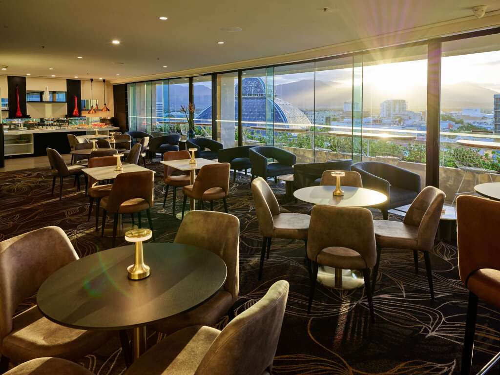 Отель Hilton Cairns