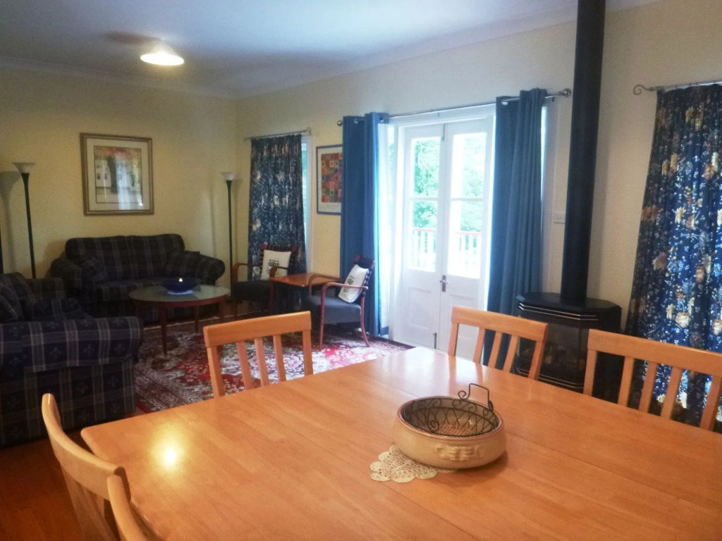 Whispering Pines Cottages