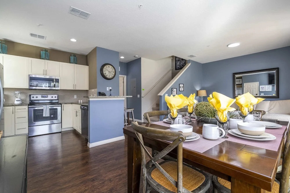 Marvelous 4 Bd Close To Disney At West Lucaya 8959