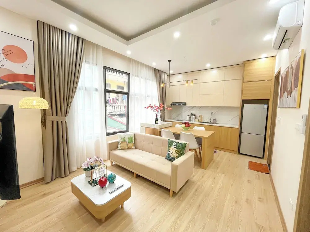 Amazing Housing Lạc Long Quân