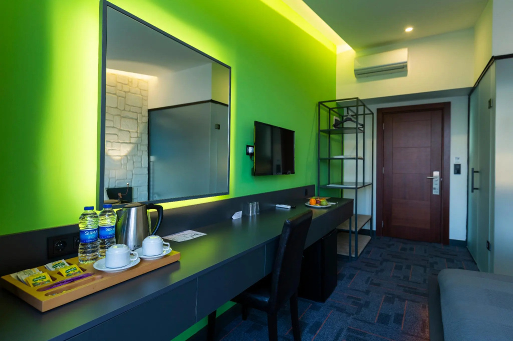Mene City Hotel