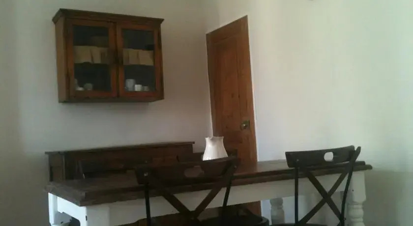 La Dentelliere