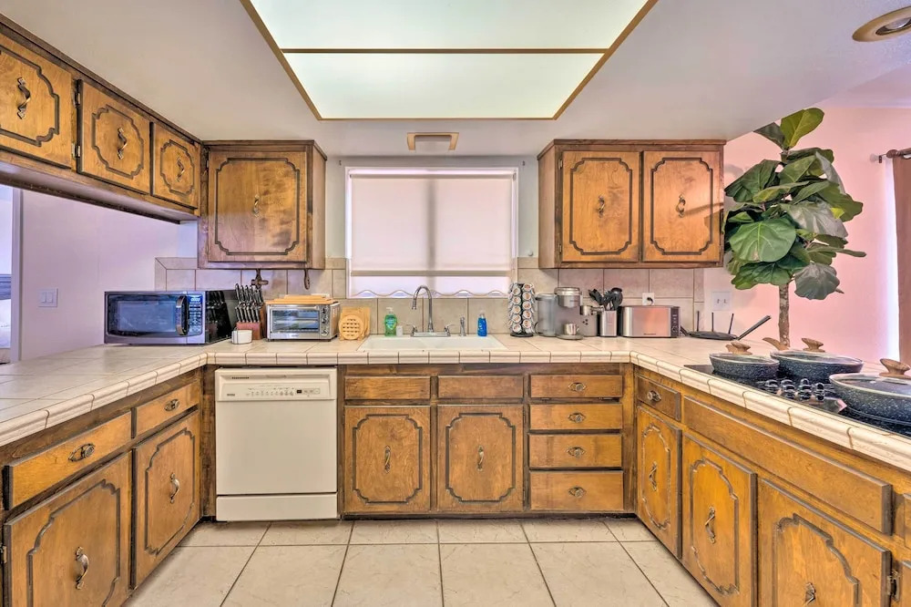 Bullhead City Home < 1/2 Mi to River & Boat Launch