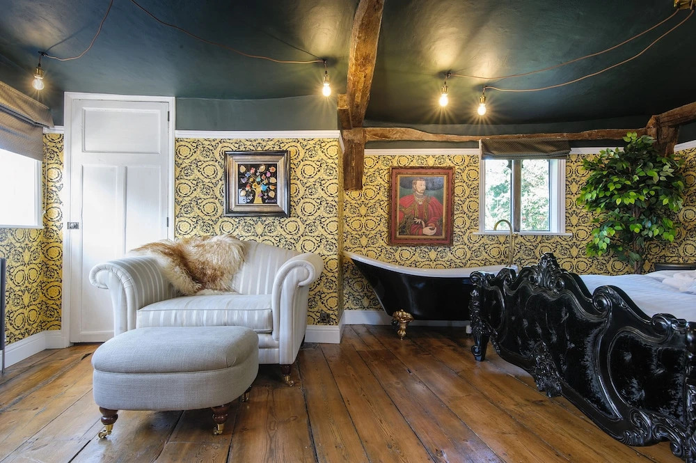 Luxury 3 Bed Manor House Hot Tub Cinema Room Skytv