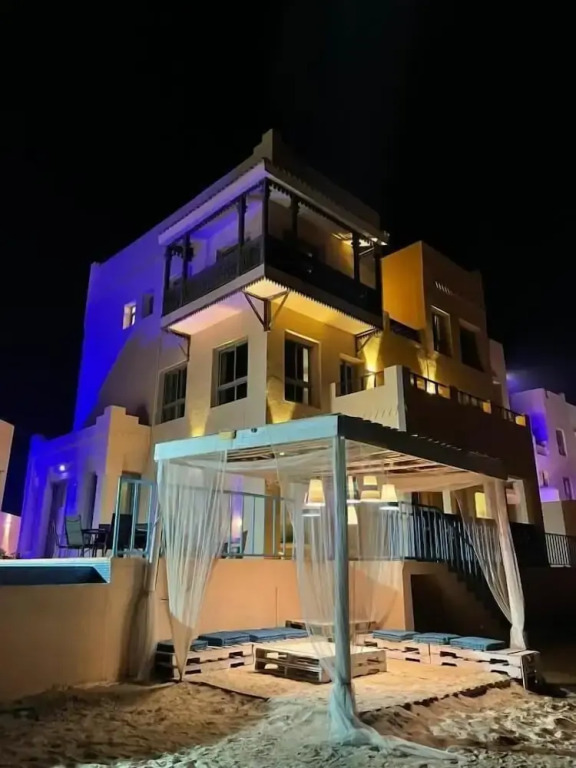Wave Resort