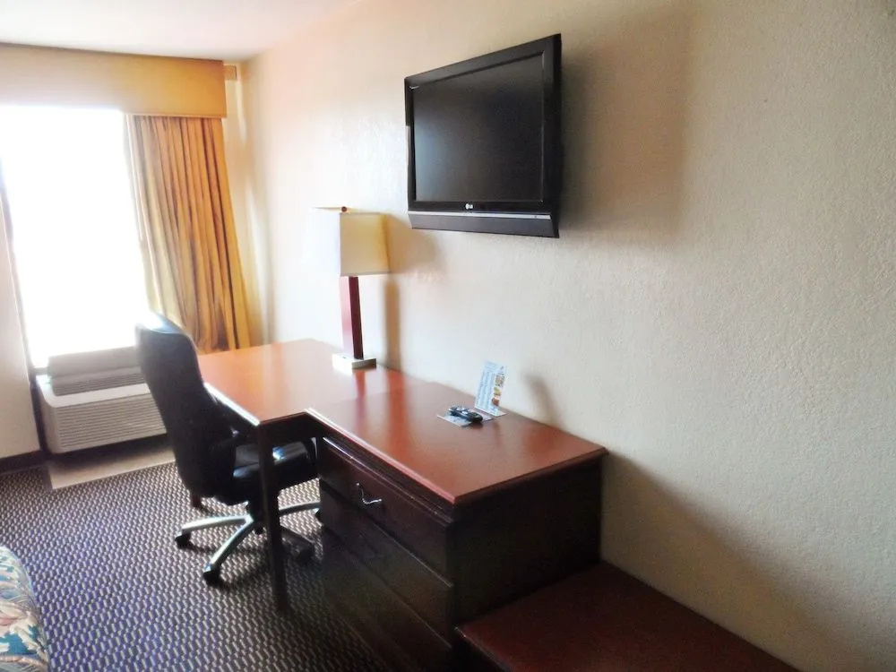 Courtesy Inn