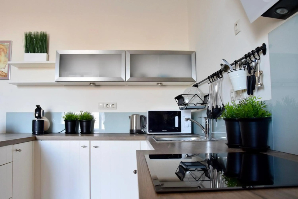 Luxury Apartment by Hi5 - Király street Suite