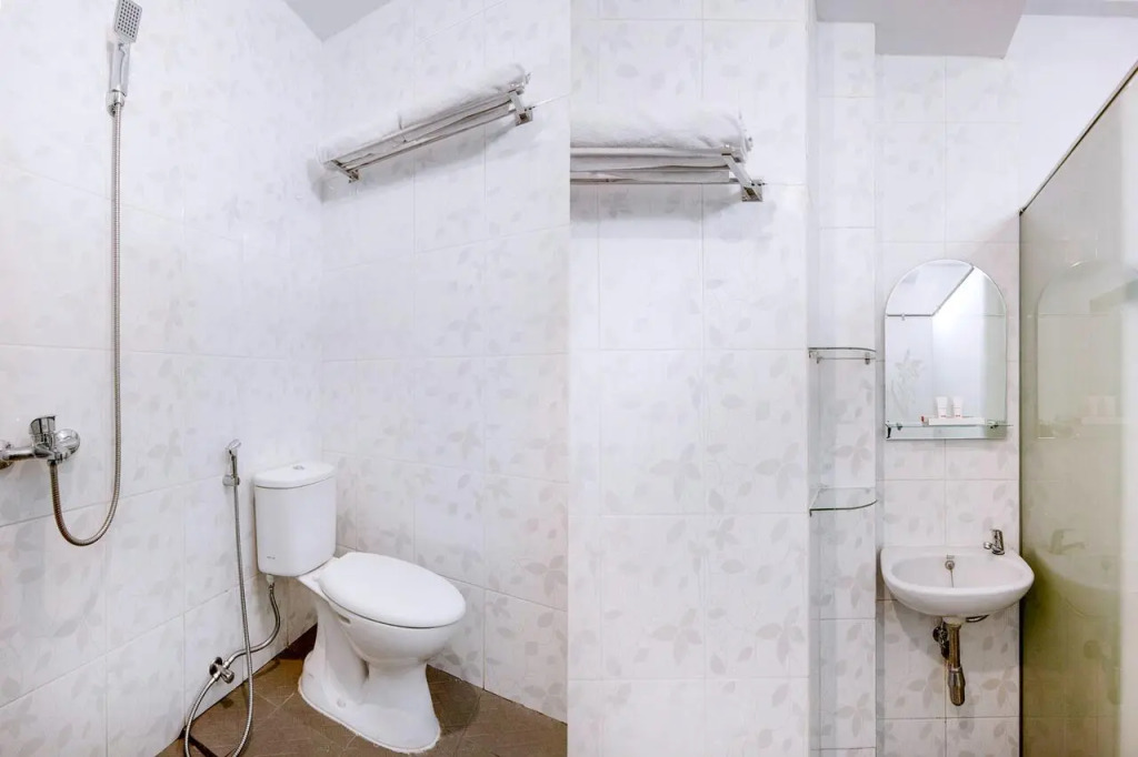OYO 1177 WBS Residence