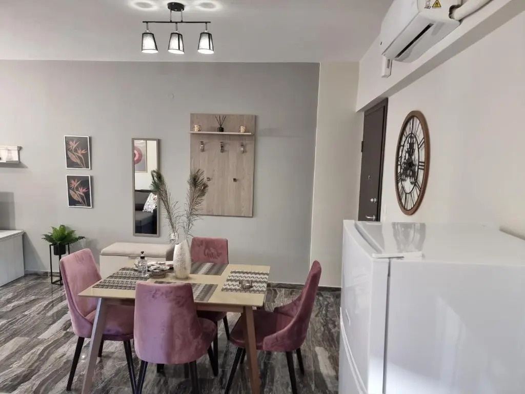 Stergiou Room 2
