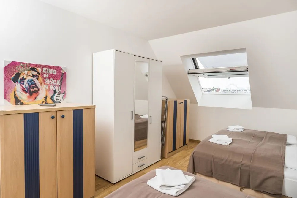Hotelino Rooms
