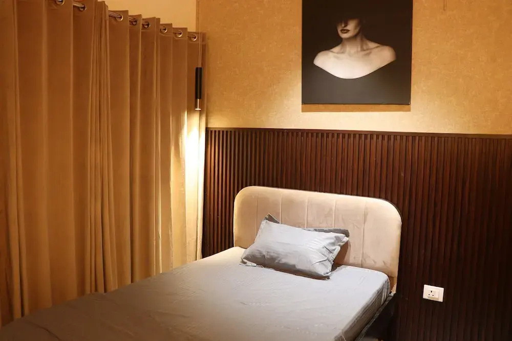 LetStay Vasantkunj Delhi