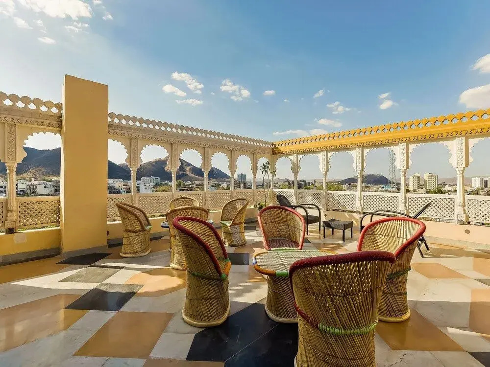 Capital O 38052 Hotel Bhopal Palace
