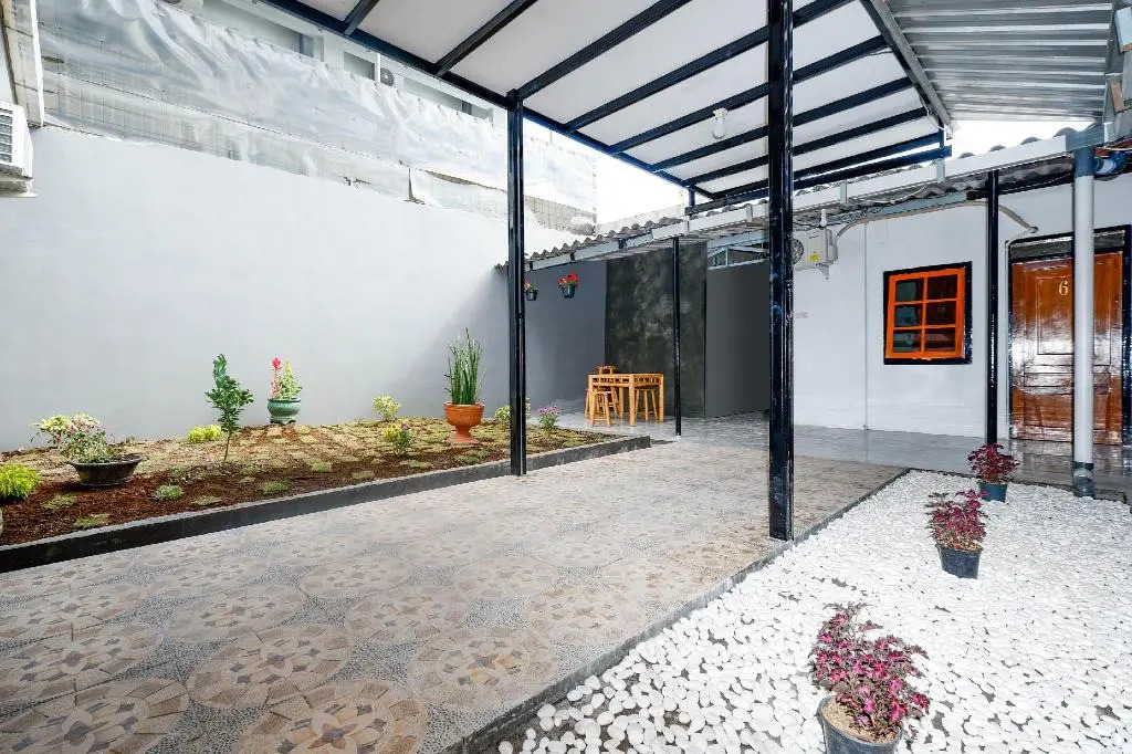 Perdana Kasih Hotel Pemuda Klaten Mitra RedDoorz