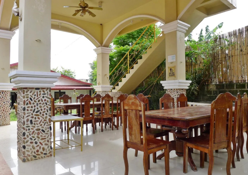 DLM Pensionne House