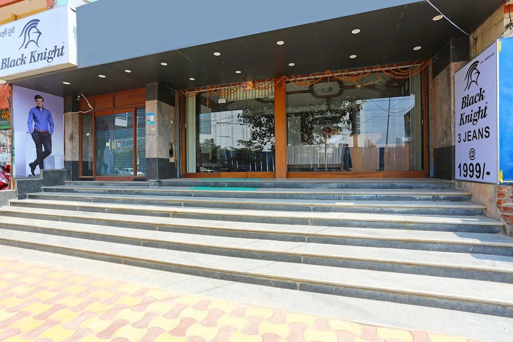 OYO 8932 Delight Inn Gachibowli
