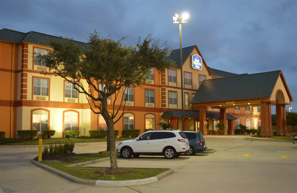 Best Western Plus Hobby Airport Inn & Suites