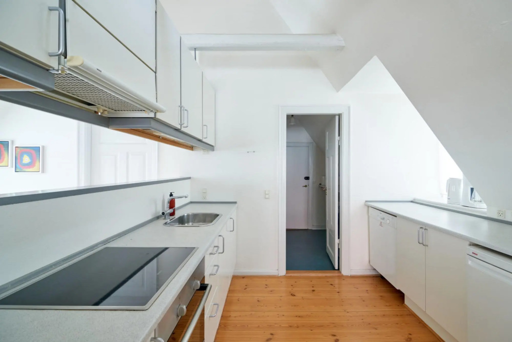 ★Bright Apartment · Next  to Tivoli · Heart of CPH★