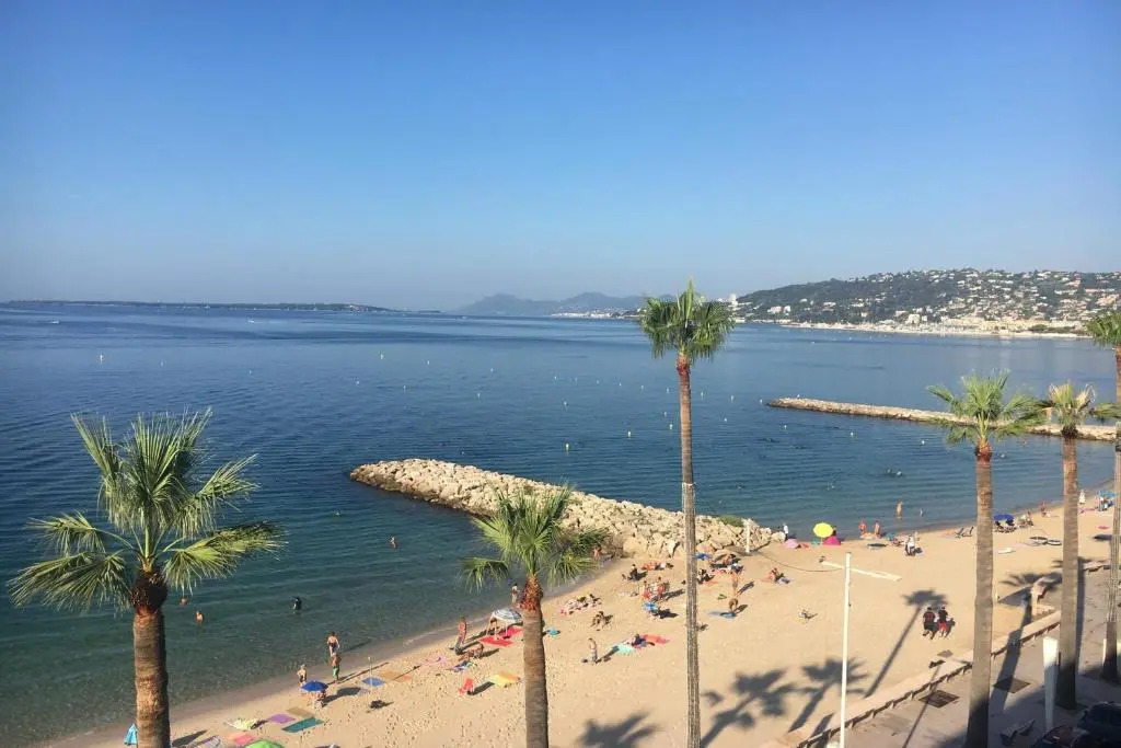 Studio 29 M with Terrace And View on the Beach