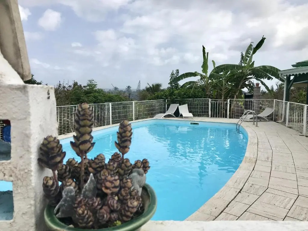 Maison familiale avec piscine privée à Saint-François