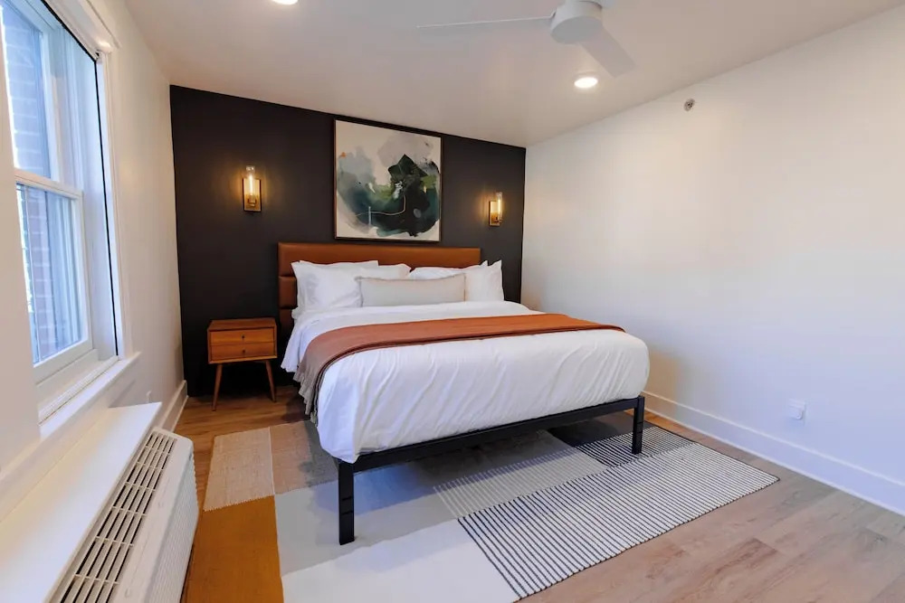 The 1850 Hotel