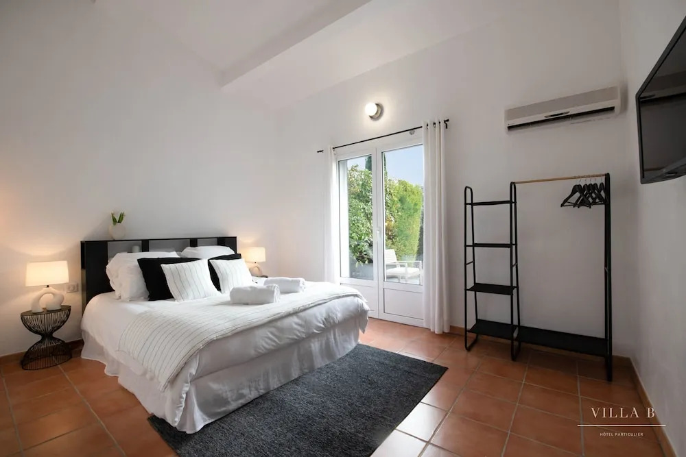 Villa B