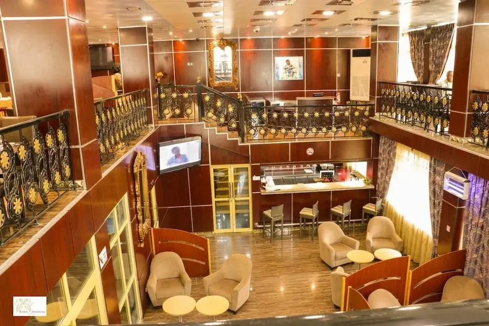 Noubou International Hotel Akwa