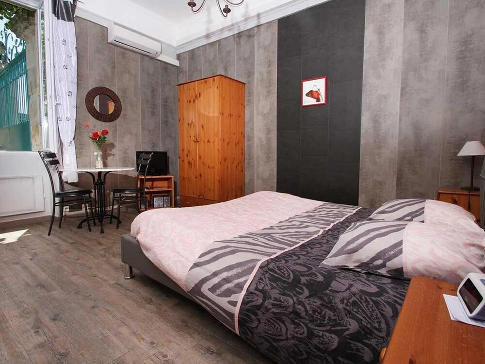 Studio in Suze-la-rousse, With Shared Pool, Enclosed Garden and Wifi