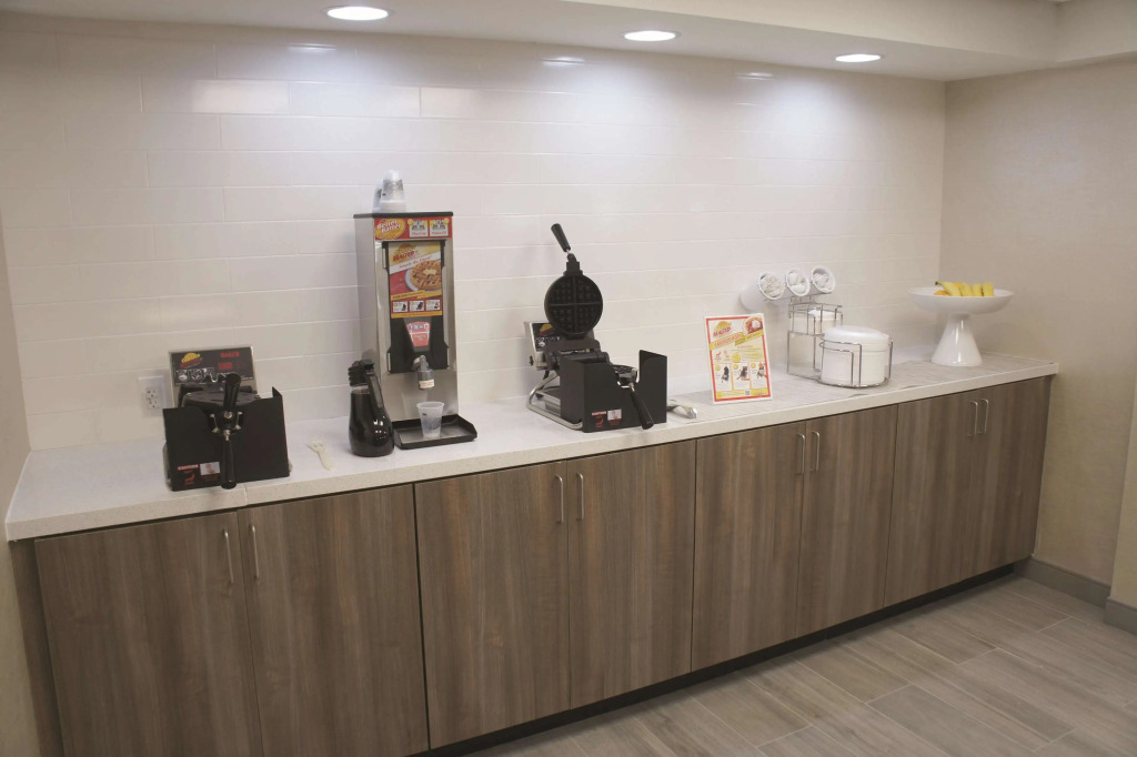 La Quinta Inn & Suites By Wyndham Columbus Ms