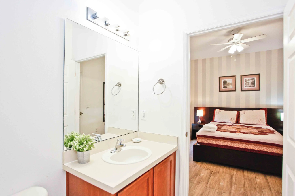 Pet Friendly 4 Bedroom Townhome in Bella Vida , Kissimmee, US