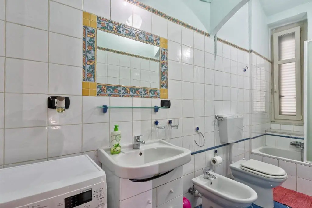 Cenisia & Porta Susa Roomy Flat