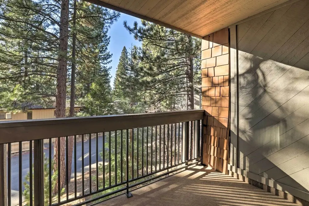 Walk to Ski Shuttle: Incline Village Condo