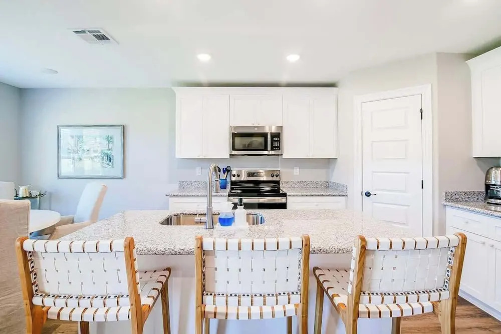 Brand New, Fully Furnished 3 Bedroom, 3 Bathroom Home in Ocean Springs