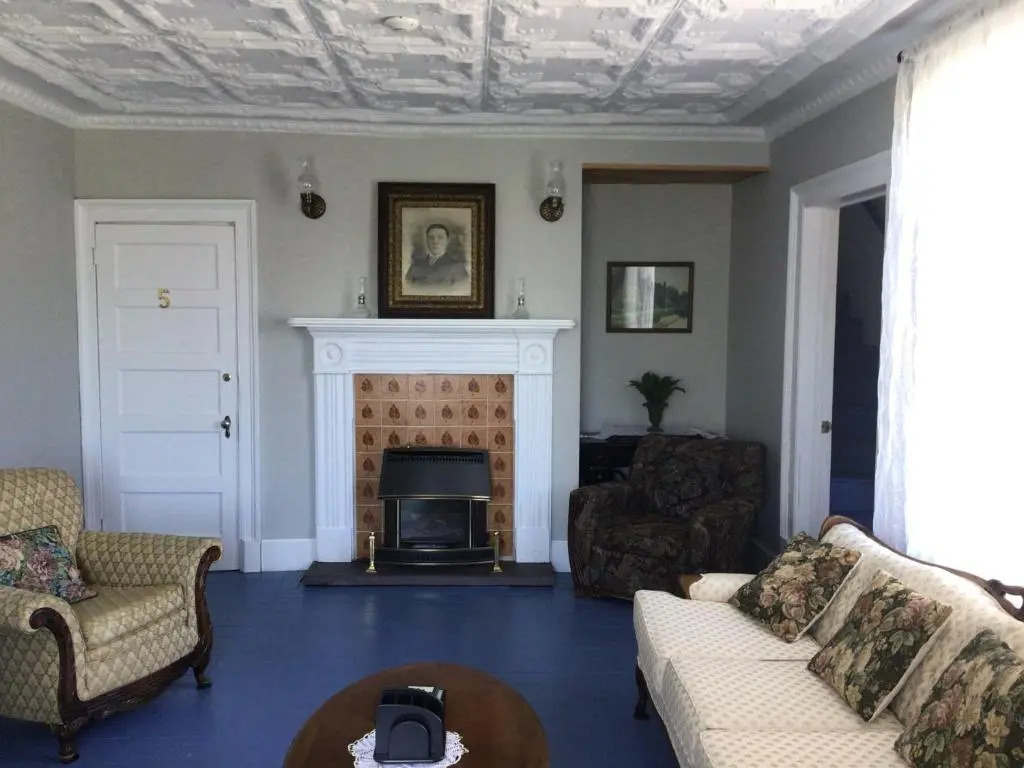 Bishop White Manor