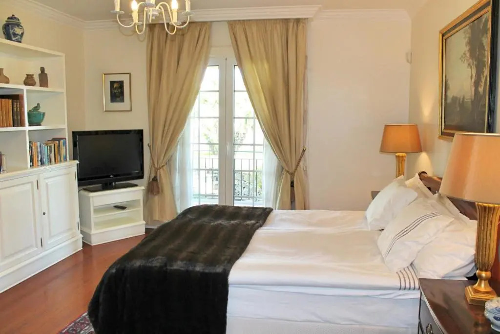 Magnificent Funchal Villa Villa Luzia 5 Bedrooms Sea & City Views