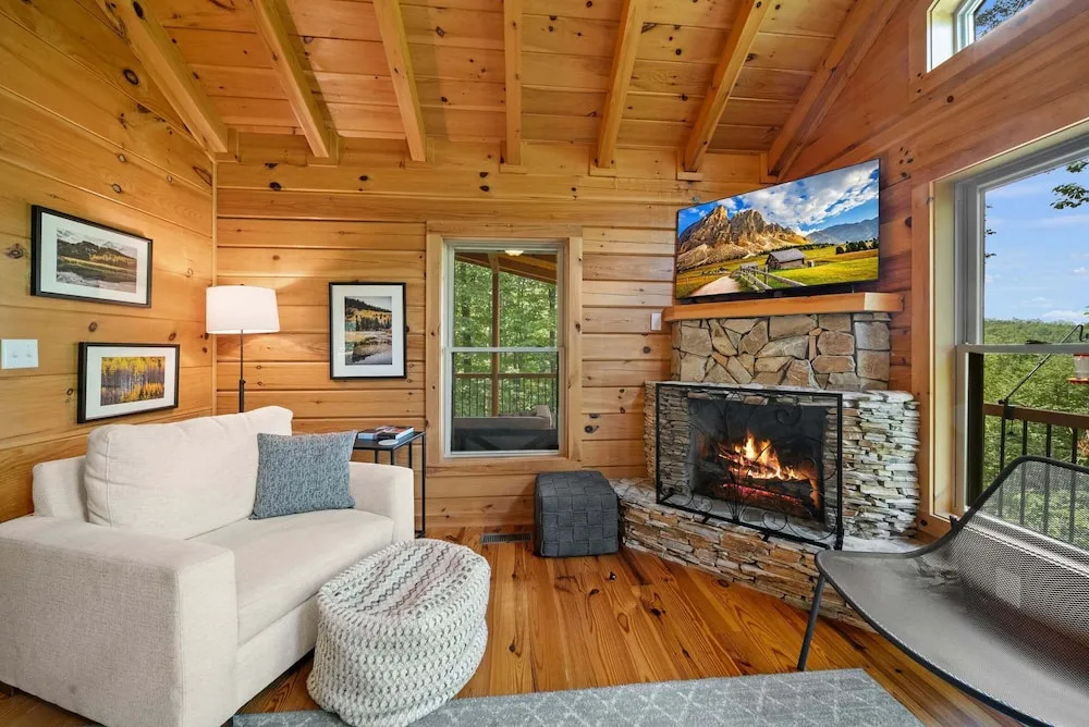 The Mountainbriar Lodge