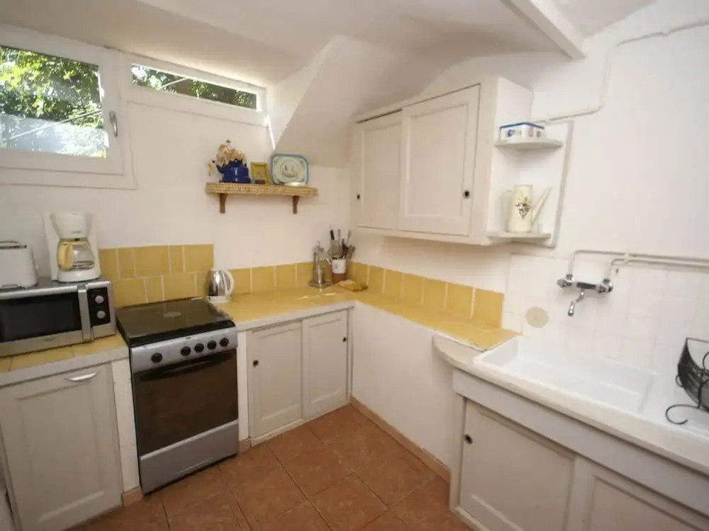 Lovely House With Grass Garden, Shared Swimmingpool, Next to the River Ardeche