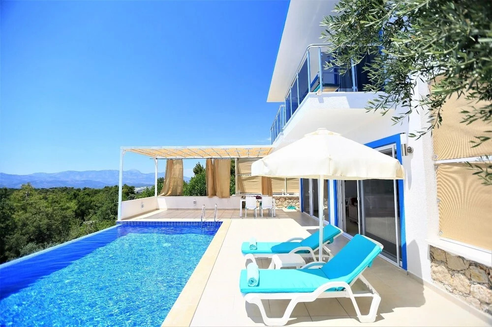Villa Sahin by Helaltatilvillari