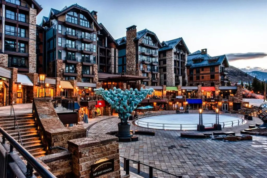 Platinum Vail Solaris 2 Bedroom Vacation Rental Set At The Base Of The Mountain Just Steps From The Gondola