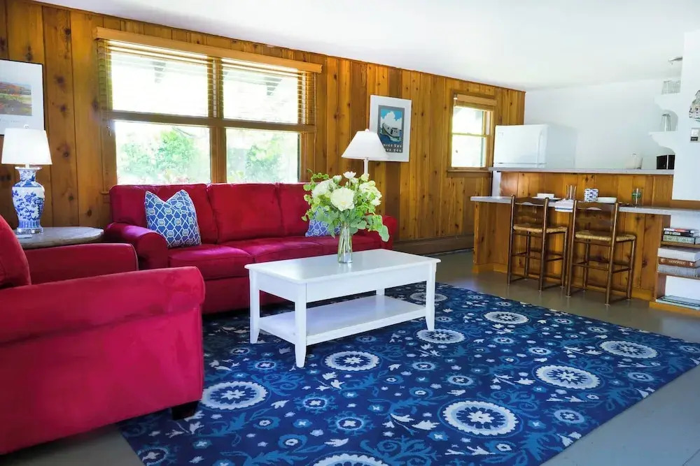 The Leland Lodge