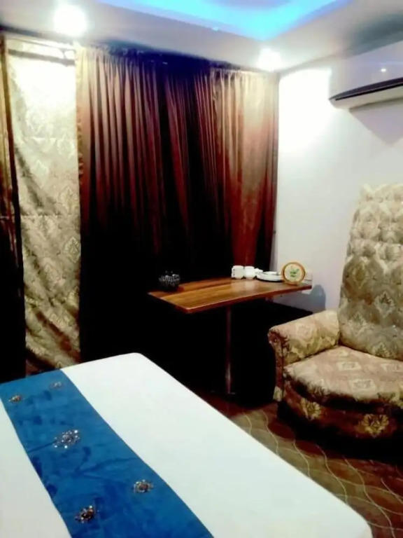 Hotel Royal Suites
