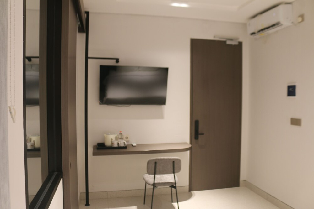 The Hanoman Serenity House by Sajiwa