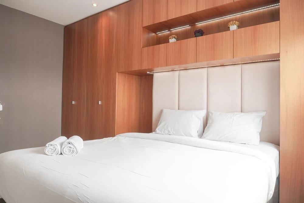 Nice And Comfort 1Br At The Wave Kuningan Apartment