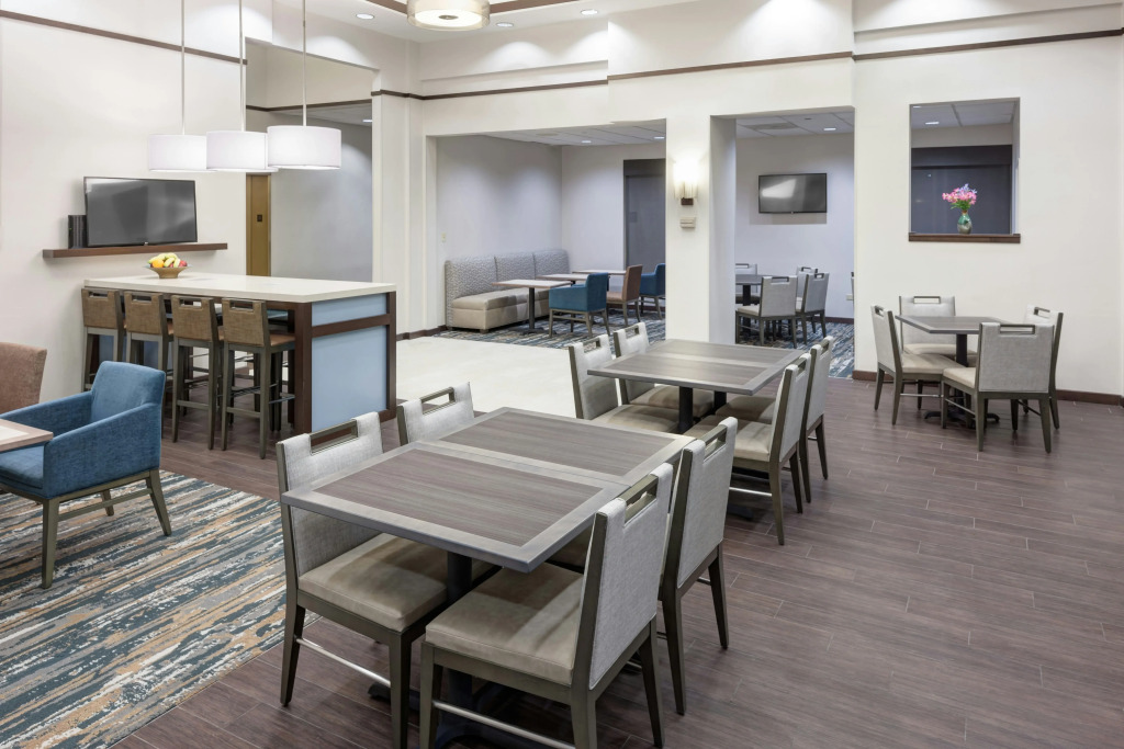 Hampton Inn & Suites Chicago North Shore